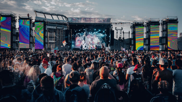 How Digital Out-Of-Home Is Turning Up The Volume At Music Festivals